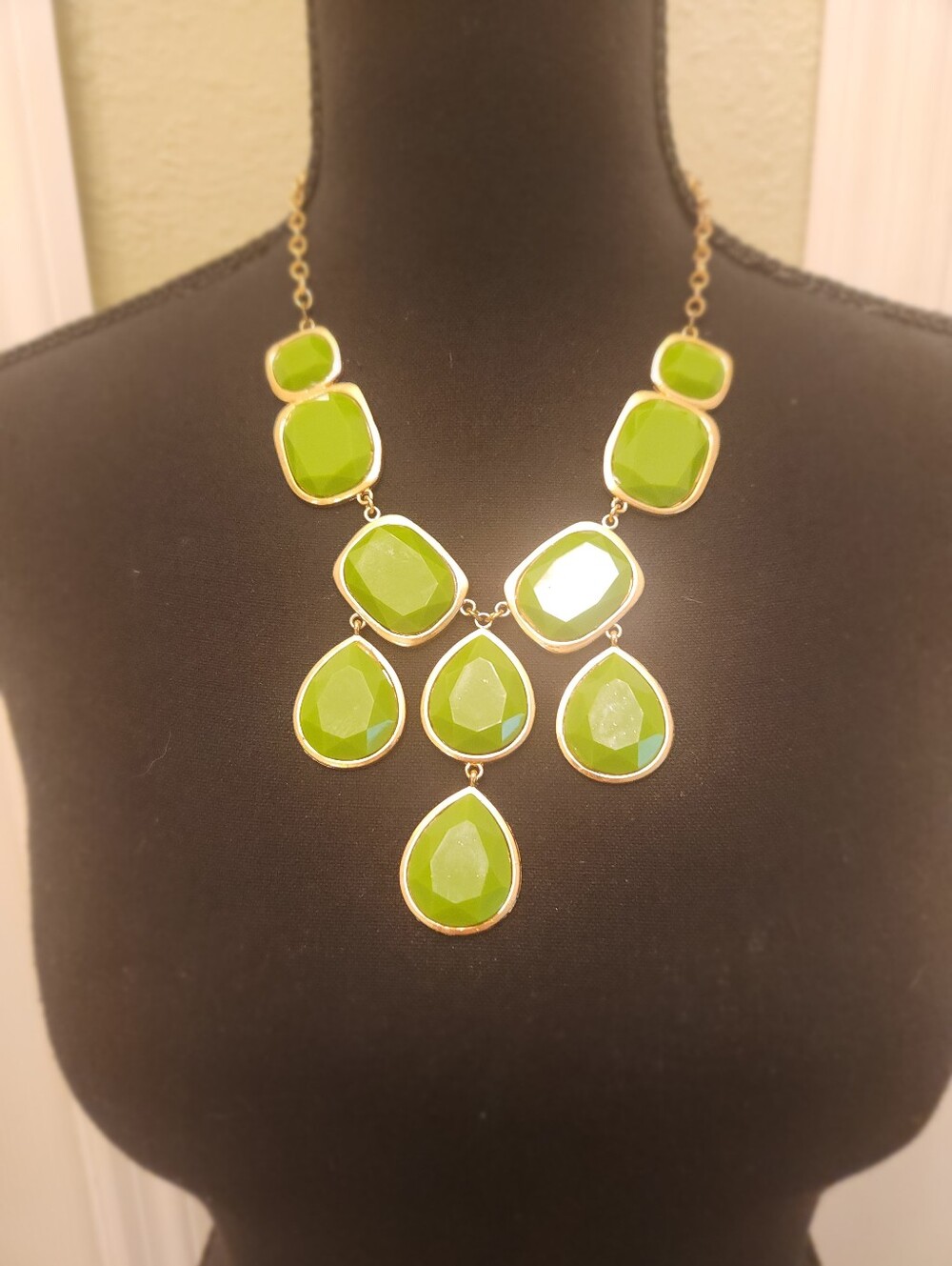 Green Stone  Statement Bib Necklace - Gold Tone With Bracelet